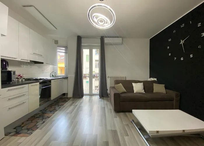 Lugano 2 S&s Home, Moderna E Tranquilla, Vicino Al Centro Di Milano, Con Parcheggio Gratuito Esterno