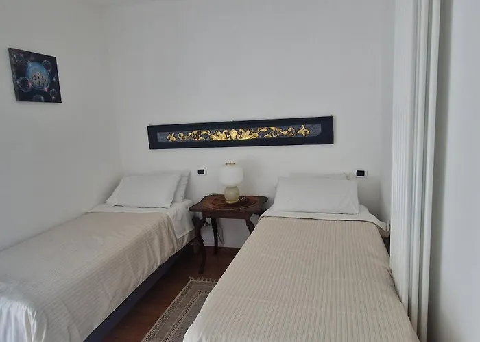 Stanza In Con Giardino Homestay Milan