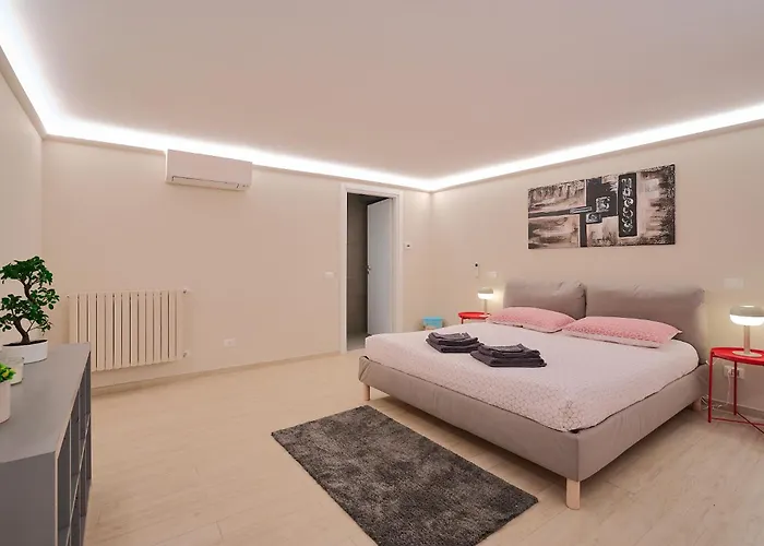 San Siro Ippodromo - Rho Fiera Elegant Two-story Loft בית נופש *