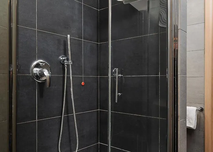 New - M1 S Leonardo 60m - San Siro - 6 Guests Apartment *