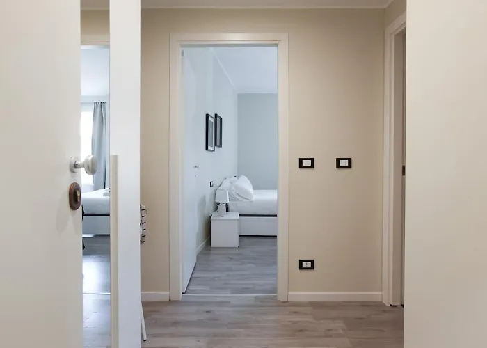 Station Spacious 2br Flat Милан