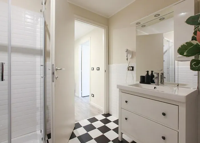 Апартаменты Station Spacious 2br Flat Милан