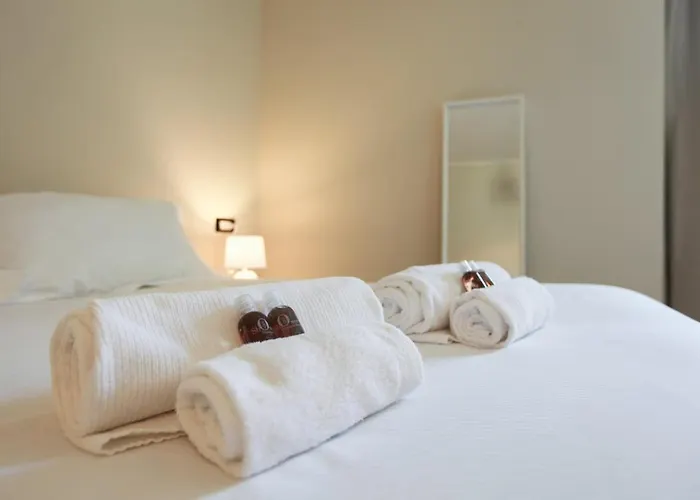 Station Spacious 2br Flat *