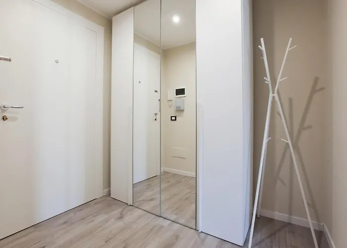 Апартаменты Station Spacious 2br Flat Милан