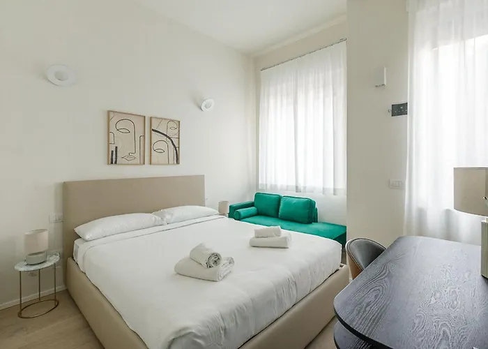 Palazzo Visconti Di Modrone, Two Beautiful By Halldis Milán