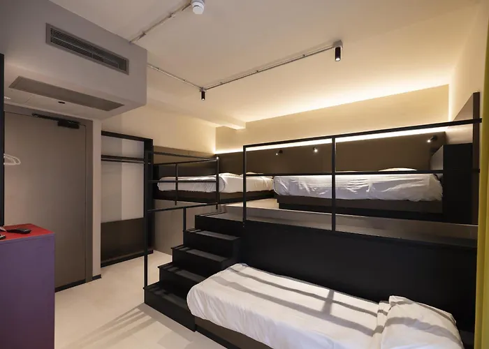 Joy 124 Hotell 4*