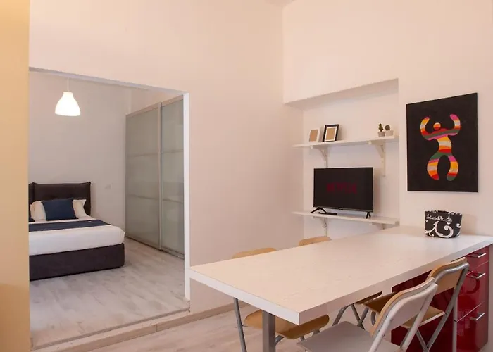 Elegant Little - Center - M4 Station Appartamento