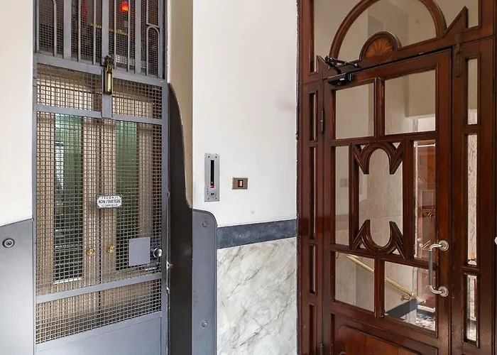 Апартаменты Station 10 Min Private Terrace Skyview 6 Pax