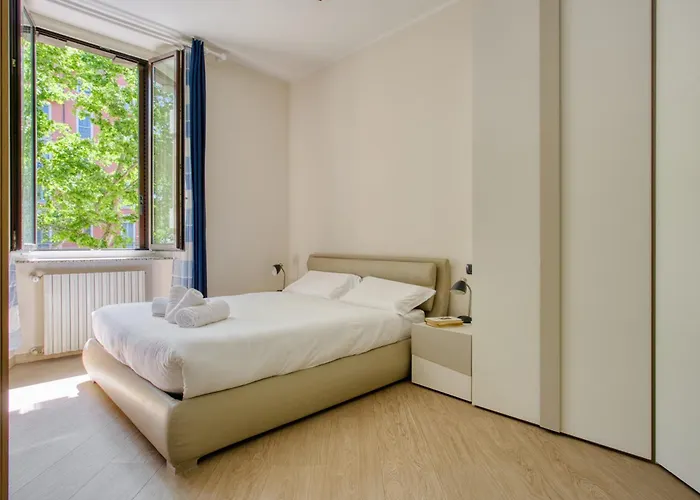 Easy Living * Milan