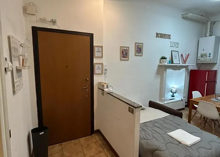 Elegant Near Metro Porta Romana,3 Fermate Subway-stop A Duomo, Wifi-netflix Free Apartament *