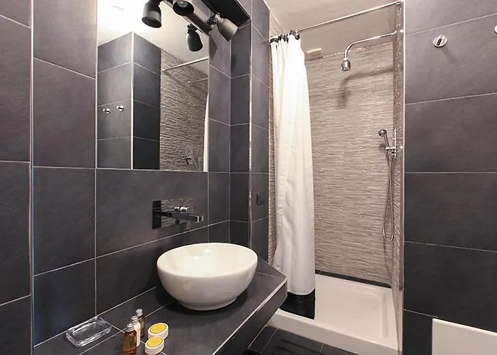 Economico E Strategico A Quattro Fermate Da Piazza Duomo Apartmán Milán