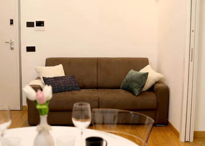 Apartment Hostmate - - Pistrucci