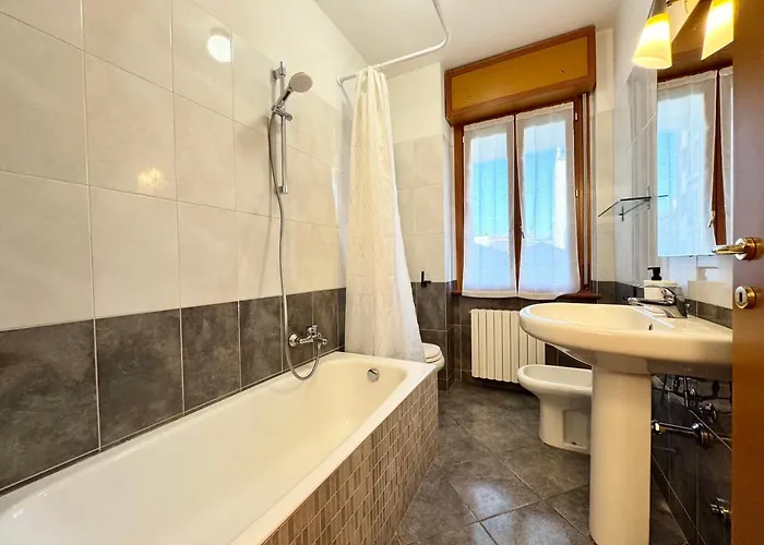 Apartament Spacious 2-bedroom With Large Terrace *