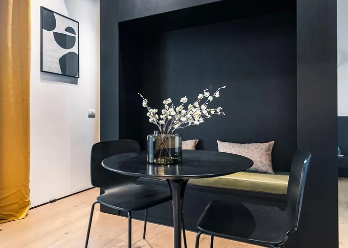 Apartment Easylife - - Magenta 83s - Magenta