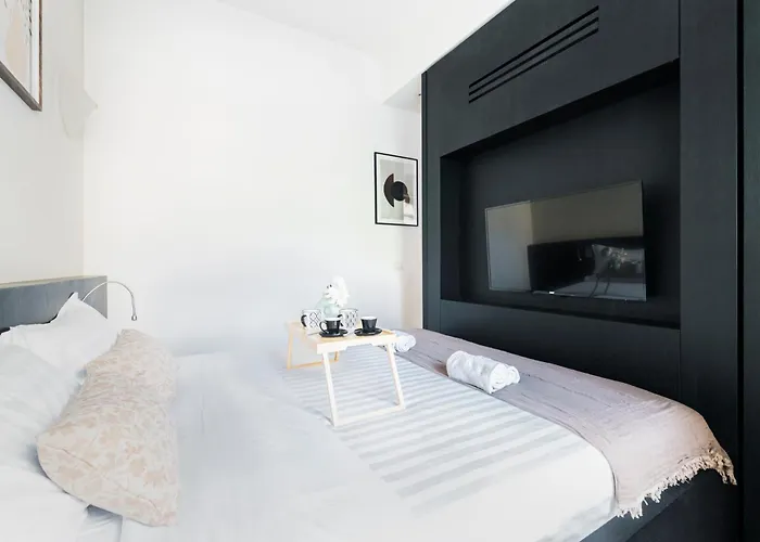 Easylife - - Magenta 83s - Magenta Apartment *