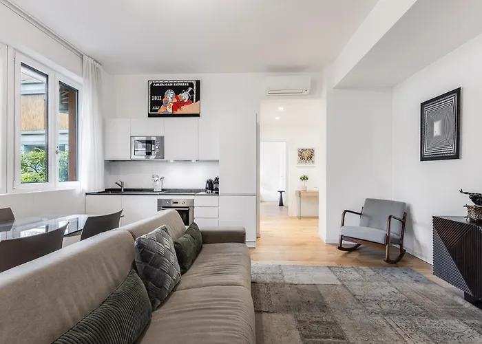 Sempione Apt- Citylife - 4 Posti Letto * מילאנו