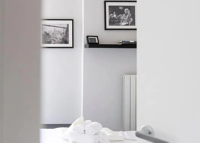 Contrasti - Black & White Apartman Milánó