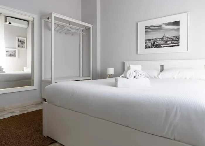 Contrasti - Black & White Apartman