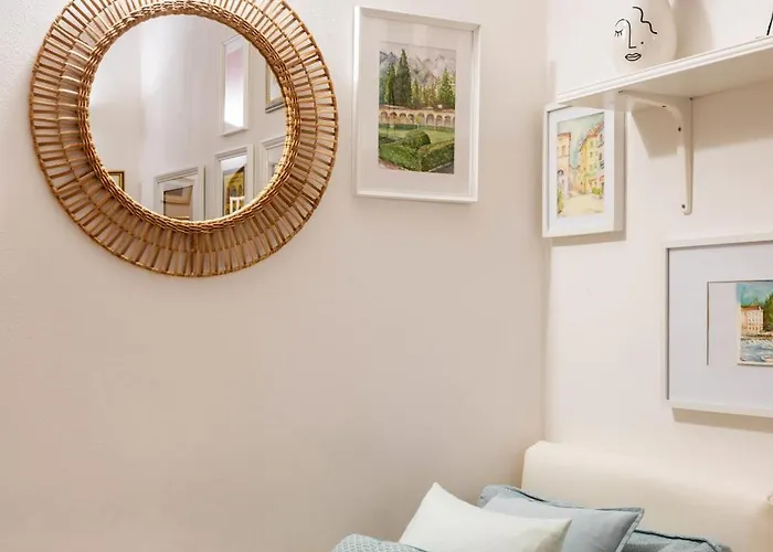 Apartment Quiet Only A Few Steps Away From Mm Ptvenezia