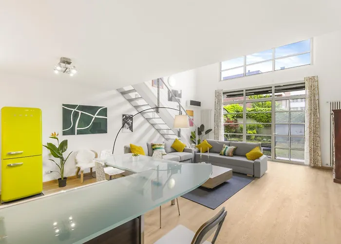 Design Loft Turro Con Garage E Giardino Privati