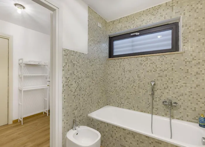 Daire Design Loft Turro Con Garage E Giardino Privati
