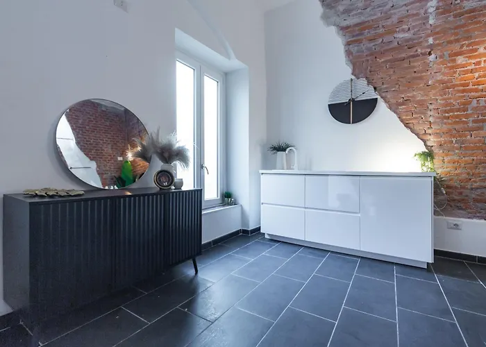 Apartment Youhosty - Design Isola