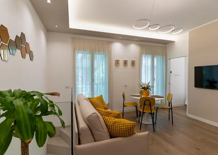 Teodorico Apartments - Quiet Garden View Apartment With Parking Apartament