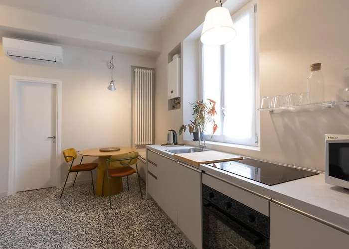 Newly Renovated Two-room Lejlighed