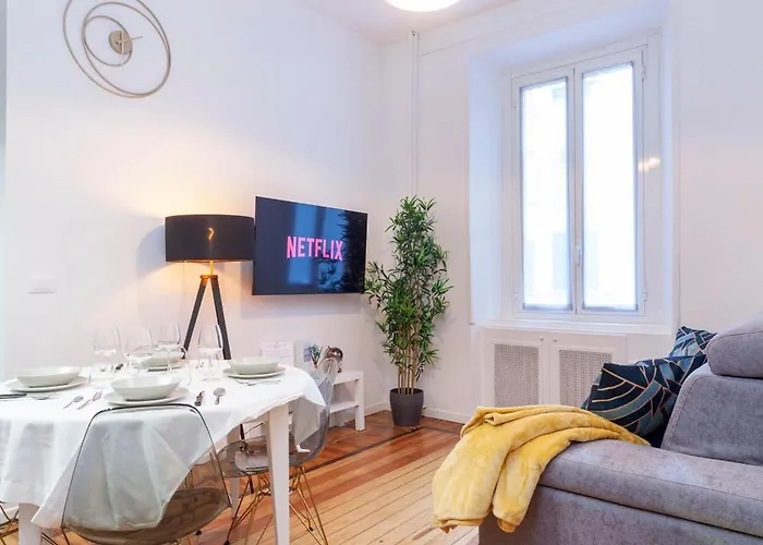 Apartament 6 Min From Duomo Design In