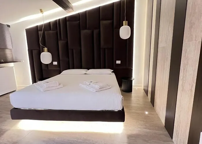Brera Prestige Near Duomo Apartman *