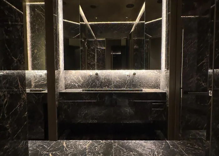 Uptown Palace Szálloda 4*