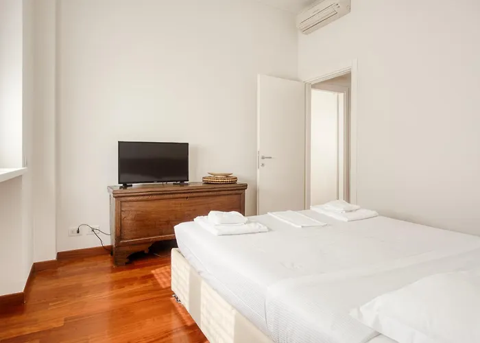 Hostmate - - Messina - Monumentale * Милан