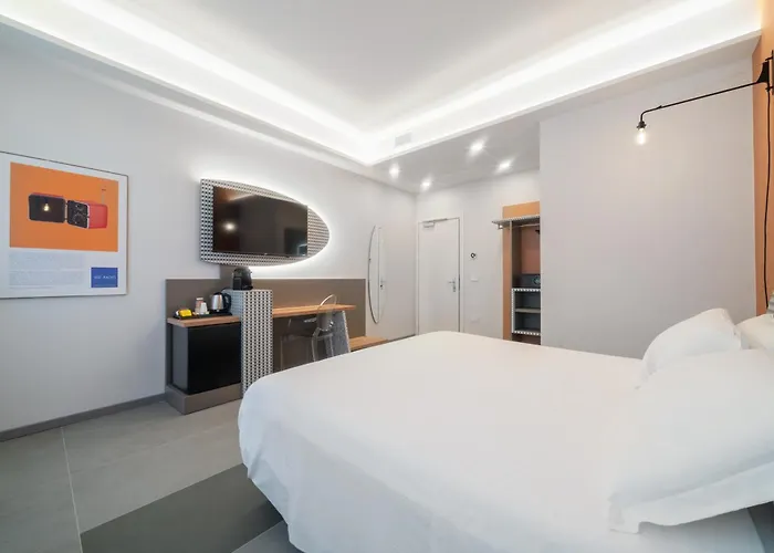 Brera מלון דירות 3*