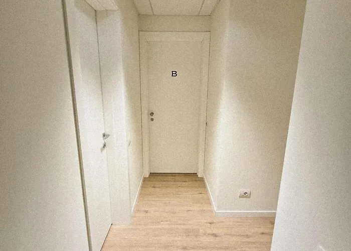 Well-located Campus Near Park Апартаменты *