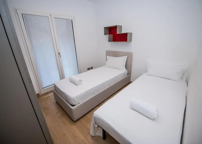 Shortmi Navigli Milan