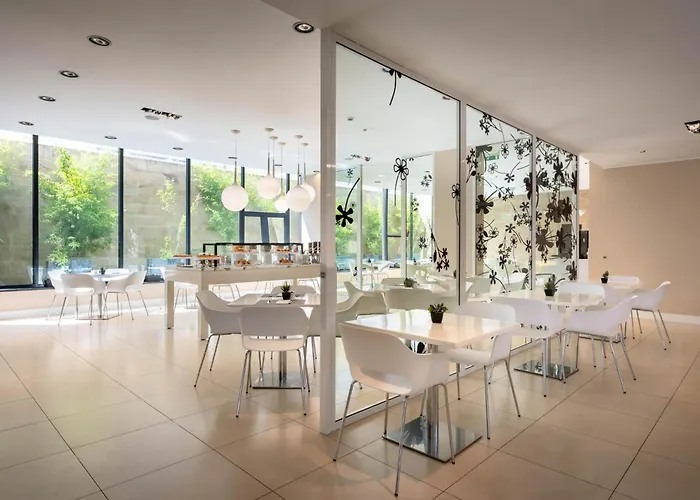 Ih Watt 13 Szálloda 4*