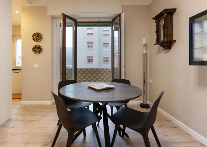 Wonderful 2 Bedrooms Fiera Area - Mirable Pm Apartament