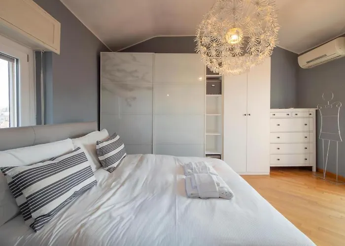 Dimore Meneghine - De Angeli Penthouse * Milano