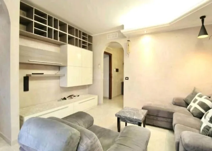 Apashort Apartment