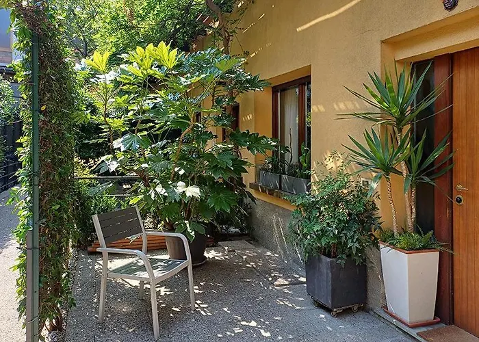 Apartmán Elegant Stylish House With Garden & Ac *