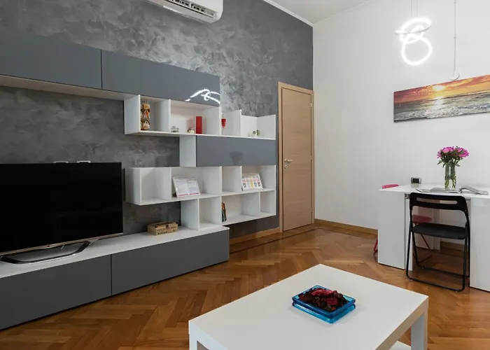 Апартаменты Italianway Comfort - Cornalia 24 *
