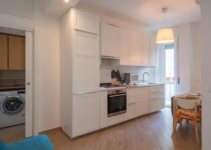 Homelovers Simple Quite Flat Sarpi Sempione Mm5 Gerusalemme Apartment