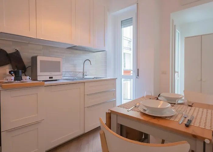 Apartment Homelovers Simple Quite Flat Sarpi Sempione Mm5 Gerusalemme Milan