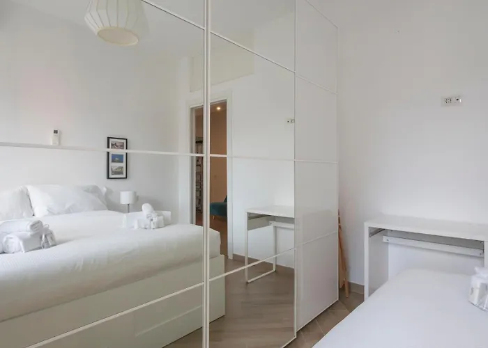 Apartment Homelovers Simple Quite Flat Sarpi Sempione Mm5 Gerusalemme Milan