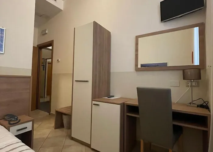 Отель Montecarlo 3*