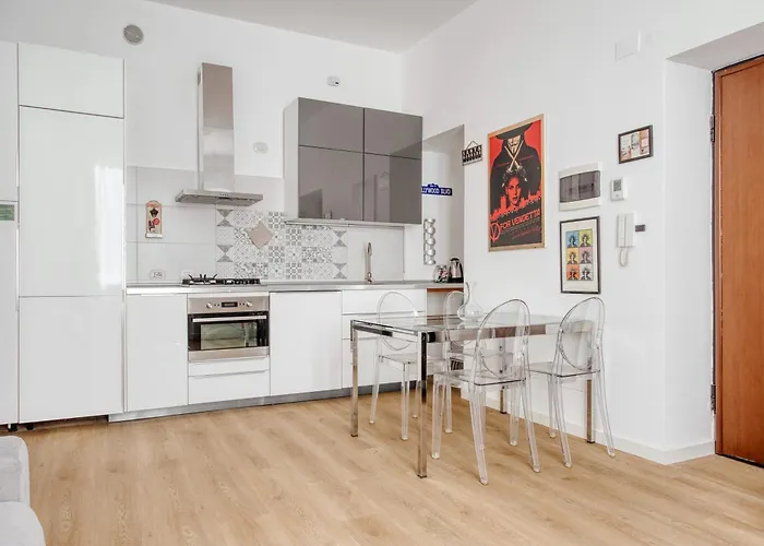 شقة The Light Station District