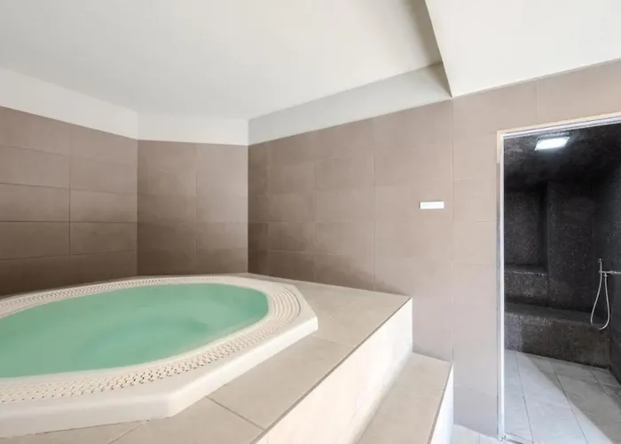 Giax Tower-spa, Pool, Parking 米兰