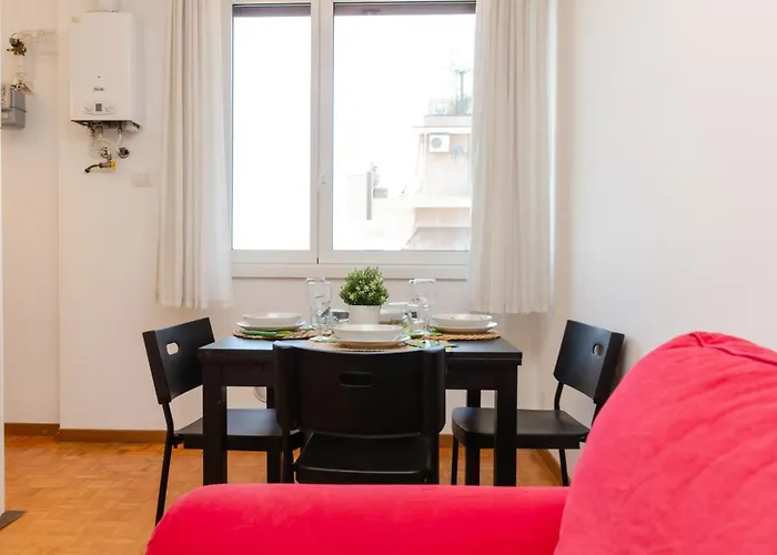 Vivimihome Gambara House 2 Minutes From The Metro דירה