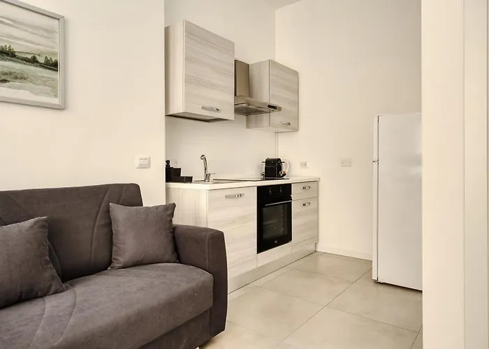 Appartement Just Urban - Modern 1-br Navigli - Metro M2 Milaan