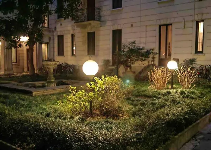 Two Steps From Station Appartement Milaan